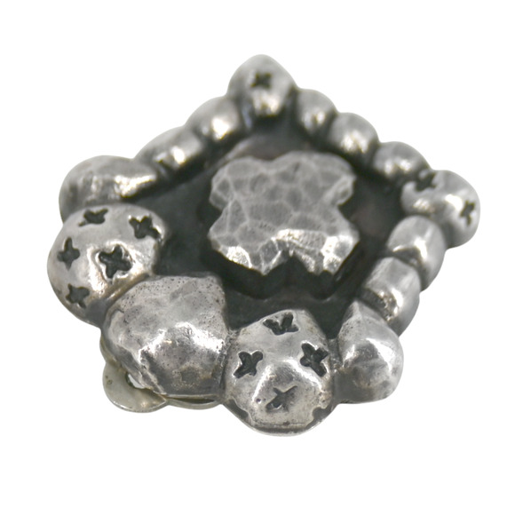 Dian Malouf Sterling Silver Hammered Cross Clip On Earrings - Picture 7 of 8